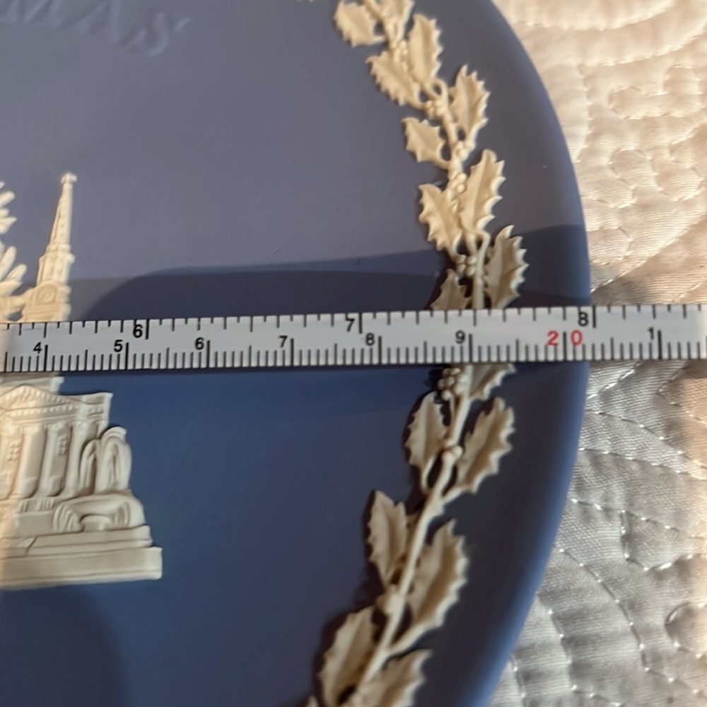 Wedgewood‎ 1970 Christmas plate - Picture 11 of 16